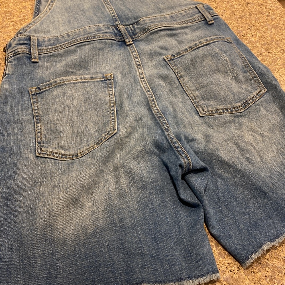 Gap Shortall Blue Jean Bib Overall Shorts Denim XS FLAWS Distressed - Picture 14 of 17